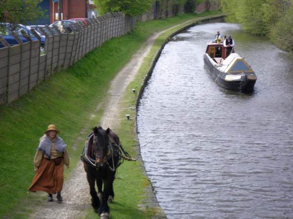 Maria on the Huddersfield Narrow