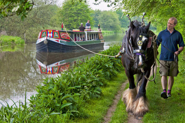 Kennet Valley on the Kennet and Avon Canal